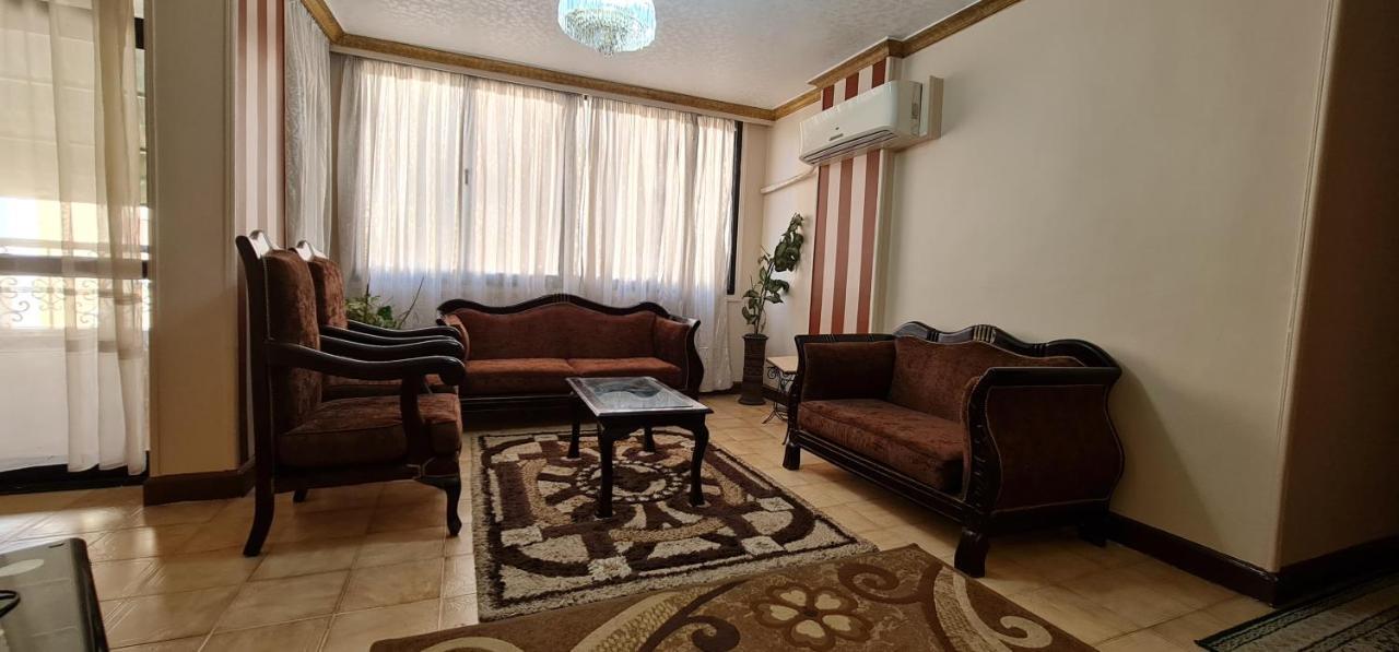 Comfy 3 Bedrooms Apartment In Cairo 87 Buitenkant foto